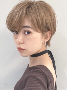 サーカス バイ ビュートリアム 青山(CIRCUS by BEAUTRIUM) ショートヘア マッシュショート 前髪長めショート 丸み 青山