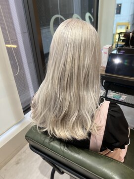 トリムバイエンヴィ(tlim by ENVY) ホワイトブロンド