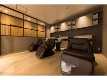 【首の負担が少ない特別なシャンプー台】