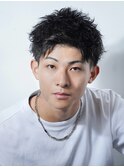 短髪ツーブロック刈り上げスパイキーショート