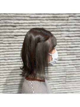 ビスイル 秋葉原店(Vis ill) くびれボブ透明感シルバーアッシュグレージュカラー