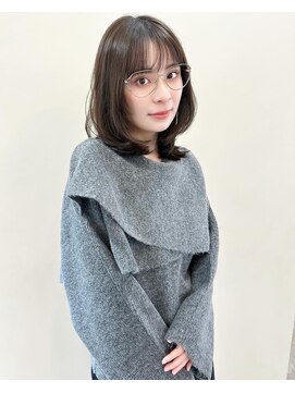 アリスバイアフロート 自由が丘(ALICe by AFLOAT) グレーベージュ小顔顔まわりレイヤー鎖骨ミディアム