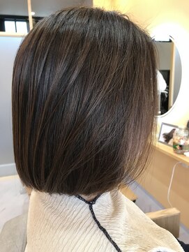 アン(an.) サイドグラデーションイングラショートボブ