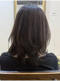 チャコールブラウン レイヤーカット 無造作 ミディアム