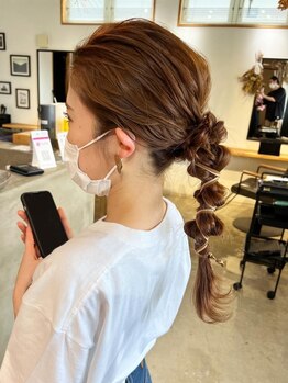 TSUMUGIの写真/特別な日も、何気ない日常も。「大人可愛い」を叶えるカジュアルアレンジ。女性目線の提案で魅力UP☆