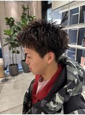 刈り上げスパイキーショート×ツイストピンパーマ