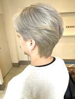 ヘアアンドメイクフリッシュ(HAIR&MAKE FRISCH)&nbsp;メンズカット　ブリーチカラー　グレージュ