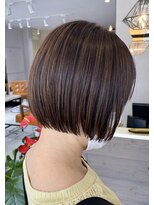グラム 安城桜井店(gram) ミニボブ_艶ボブ_白髪ぼかしカラー84