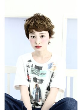 フェリシータ 服部店(felicita) 抜け感アッシュカラー×束感マニッシュショート