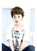 抜け感アッシュカラー×束感マニッシュショート