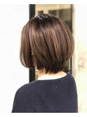 ショートボブ×グレージュ