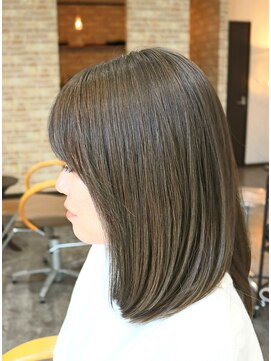 フェリエ(Ferie) アッシュベージュカラー