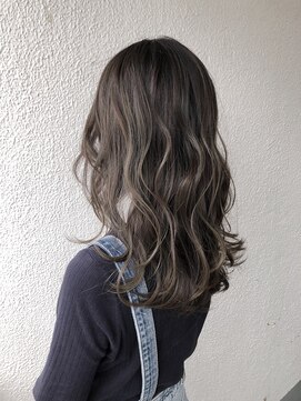 ユニバーストーキョー 池袋西口店(universe tokyo) 3Dハイライトレイヤーグレージュ_セミロング