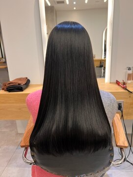 ジーナ 船橋(Zina) オトナ女子ツヤ髪アッシュカラーふんわりミディシースルーバング