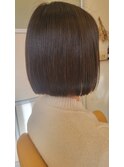 切りっぱなしストレートボブ