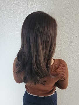 パリスパート2 毛先 大きな カール 表面 グラデーション ヘアスタイル