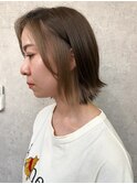 オリーブベージュ インナーカラー イヤリングカラー 表参道