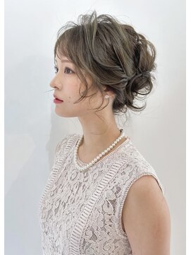 ヘアセット&メイク専門店 カスミ(Kasumi) ふんわり中間アップスタイル