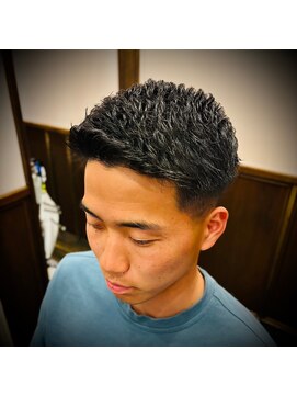 ヒロギンザバーバーショップ 新宿店(HIRO GINZA BARBER SHOP) ロースキンフェード