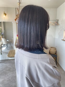 エンネ(Enne) ミディアムボブ