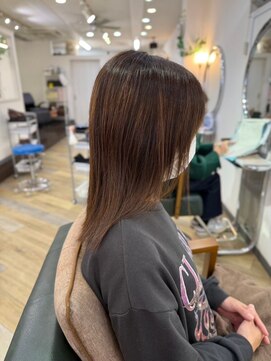 ビィーワンイースト(Be 1 EAST) ミディアムカット