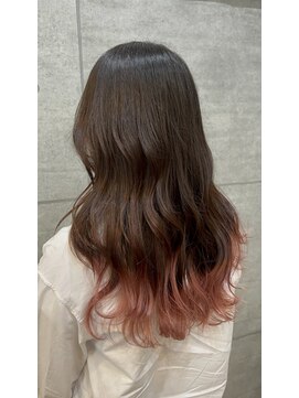 フィッティ(fiti) 毛先ピンクカラー