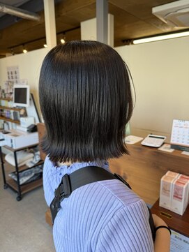 アイフラット 本店(I-FLAT) サラツヤストレート外ハネボブ