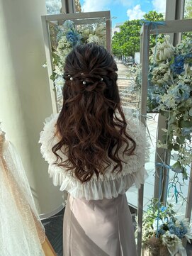 ヘアセット専門サロン by OKINAWA WATABE WEDDING 北谷店 ふわふわハーフアップ