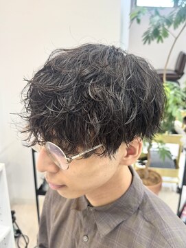 イロ 成田(iLo) メンズシャドウパーマ