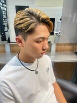 リレーションメンズヘアー(RELATION MEN'S HAIR)&nbsp;スキンフェードセンター分けマッシュウルフフェードカット