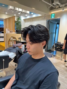 ルーストデラックス 京都河原町三条(ROOST dx) MEN’S HAIR/波巻ツイストスパイラル/フェザーパーマ/京都河原町