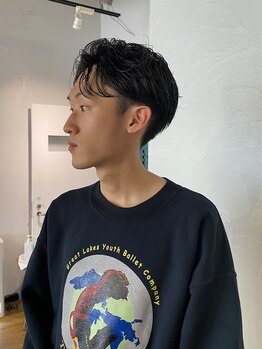 ソルト(Salt)の写真/キメすぎない落ち着いたスタイルで、ビジネスシーンも休日も！白髪や頭皮のお悩みも対応◎