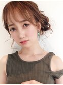 サイドお団子アレンジ_毛先パーマことりベージュ_26197