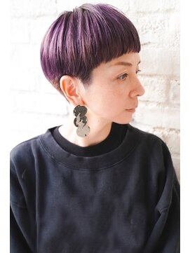 カライング(ing) 大人可愛い20代30代40代黒髪前下がりひし形小顔ボブ丸みショート