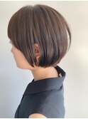 大人かわいい丸みショートボブ/耳かけショート前髪あり