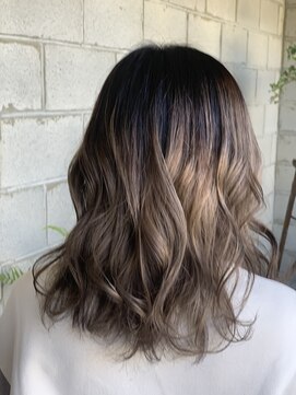 ニキ ヘアー ネイル 子安店(niki hair, nail) ホワイトグラデーション