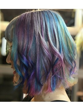 ヘアーデザイン ディードット ウル(D. ulu) 寒色系ユニコーンカラー