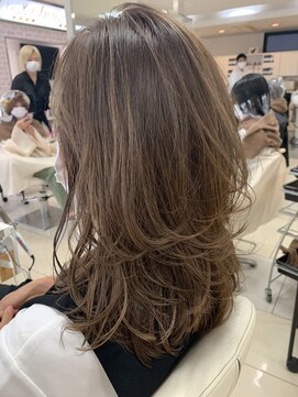 ショコララテ ミディアムレイヤー！柔らかベージュ！