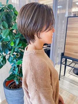 バランス ヘアーアンドアイラッシュ 野田店(balance.) 白髪ぼかしハイライト×ショートボブ