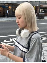 ヴィア(Via) ホワイトブロンド