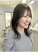 オリーブグレージュ