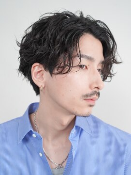 テン 心斎橋(tenn.) 難波フェザーパーマフェザーショートセンターパート20代緩め色気