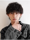スーツ短髪ツーブロック束感モテる黒髪シークレットパーマ流行