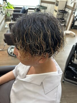 ヘアーリゾートガーデンバイトロント 船橋法典店(Hair Resort Garden by Toronto) 波巻き+ツイストスパイラル