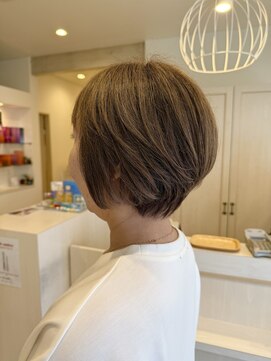 アドラーブル はなみずき店(adorable) 【ショートボブ】【白髪ぼかしハイライト】【50代60代】