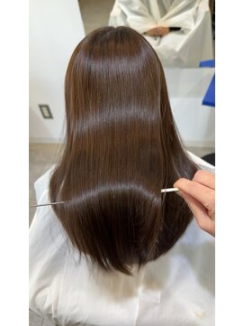 オリーブベージュカラー