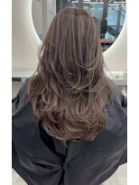 サロウィン 那覇店(SALOWIN)&nbsp;海外レイヤーカット×ナチュラルハイライトカラー