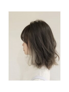 モードケイズエミュー(MODE K's eau) 厚めバング　斜めバング　ワンレン　ベージュ　アッシュ