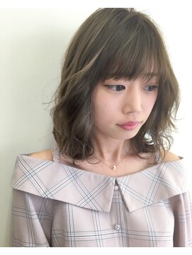 フレアジェネラス(FLEAR generous) 《マッシュウルフ×エアリーグレージュ》柳本麻守