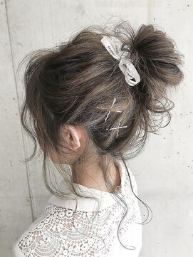 アヴァンス 広島本通店(AVANCE.) お団子アレンジ×ベージュハイライト